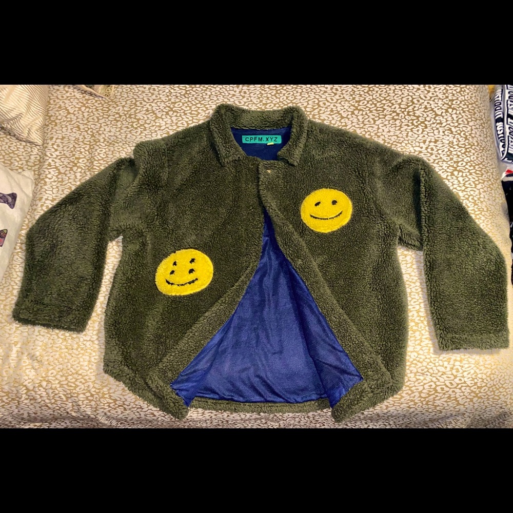 Sherpa Shacket - OLIVE - Picture 2 of 3